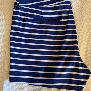 Old Navy Pixie Cut Short. Navy/White Size 16